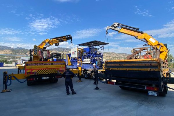 Denizli İnşaat Projelerinde Neden Profesyonel Vinç Kiralama Tercih Edilmeli?